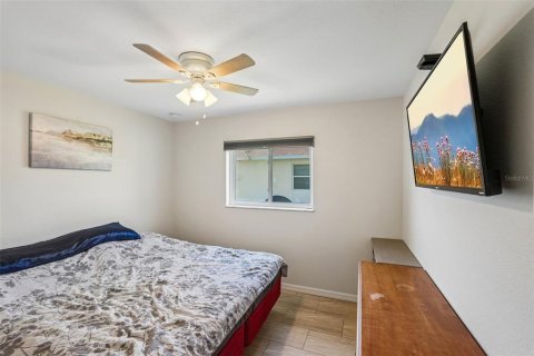 Villa ou maison à vendre à Cape Coral, Floride: 4 chambres, 159.05 m2 № 2120355 - photo 21