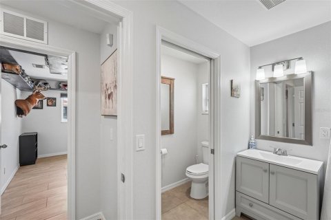 Villa ou maison à vendre à Cape Coral, Floride: 4 chambres, 159.05 m2 № 2120355 - photo 27