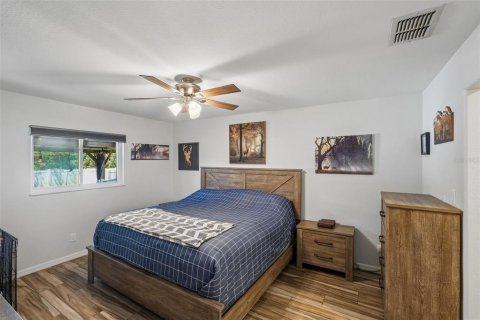 Villa ou maison à vendre à Cape Coral, Floride: 4 chambres, 159.05 m2 № 2120355 - photo 15