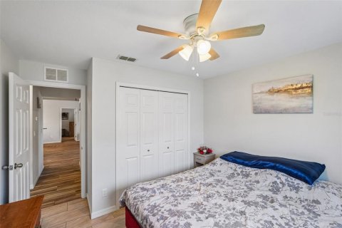 Villa ou maison à vendre à Cape Coral, Floride: 4 chambres, 159.05 m2 № 2120355 - photo 22