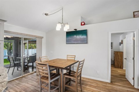 Villa ou maison à vendre à Cape Coral, Floride: 4 chambres, 159.05 m2 № 2120355 - photo 13