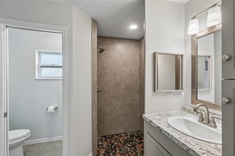 Villa ou maison à vendre à Cape Coral, Floride: 4 chambres, 159.05 m2 № 2120355 - photo 20