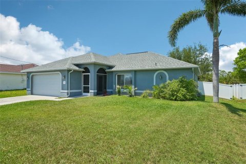 Casa en Cape Coral, Florida 4 dormitorios, 159.05 m2 № 2120355
