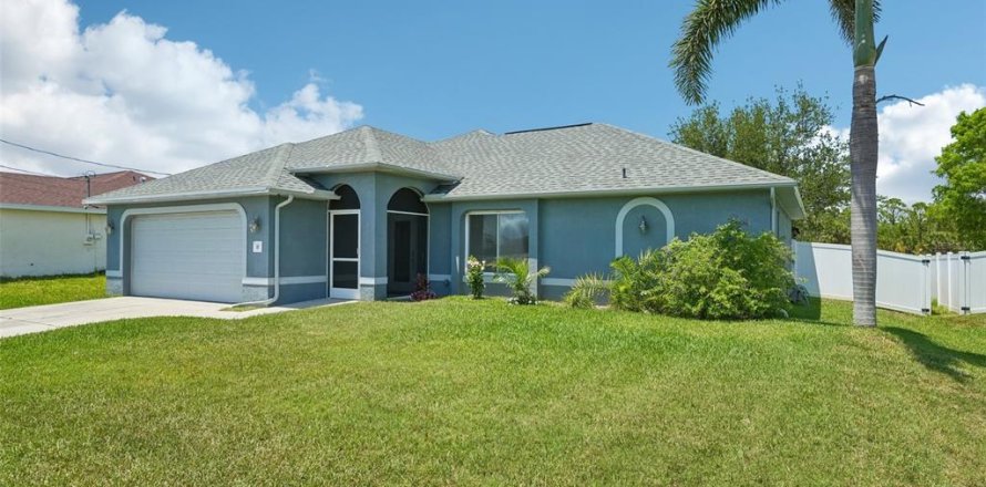 Villa ou maison à Cape Coral, Floride 4 chambres, 159.05 m2 № 2120355