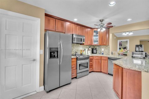Casa en venta en Deerfield Beach, Florida, 2 dormitorios, 137.31 m2 № 1939828 - foto 13