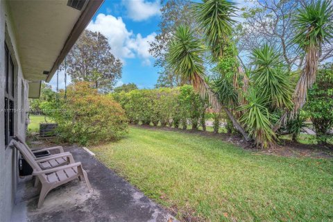 Casa en venta en Deerfield Beach, Florida, 2 dormitorios, 137.31 m2 № 1939828 - foto 2