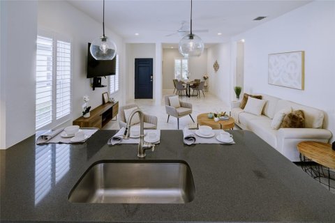 Casa en venta en Parrish, Florida, 3 dormitorios, 141.95 m2 № 1747674 - foto 16