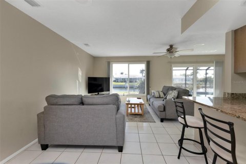 Casa en venta en Punta Gorda, Florida, 2 dormitorios, 157.84 m2 № 1517664 - foto 12