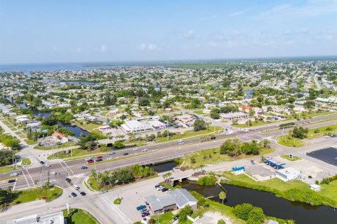 Commercial property in Port Charlotte, Florida № 1808244 - photo 25