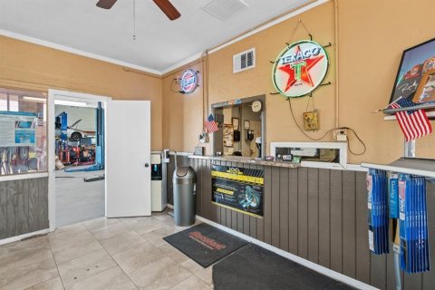 Commercial property in Port Charlotte, Florida № 1808244 - photo 12