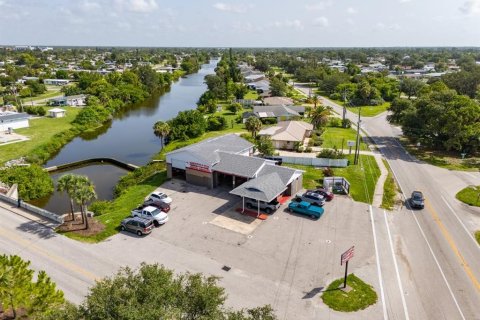 Commercial property in Port Charlotte, Florida № 1808244 - photo 21