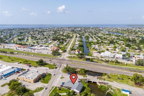 Commercial property in Port Charlotte, Florida № 1808244 - photo 18