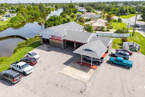 Commercial property in Port Charlotte, Florida № 1808244 - photo 3