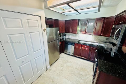 Condo in Delray Beach, Florida, 2 bedrooms  № 2059880 - photo 5