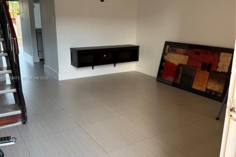 Touwnhouse à louer à Miami, Floride: 2 chambres, 86.96 m2 № 1987813 - photo 13