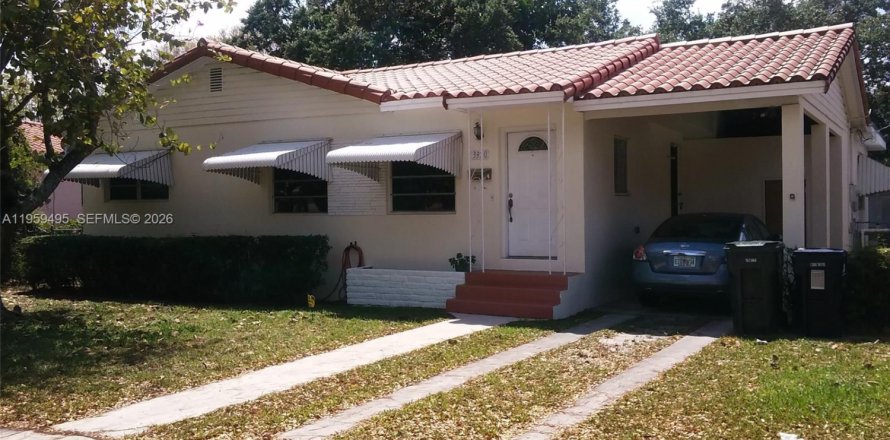 Villa ou maison à Virginia Gardens, Floride 3 chambres, 128.02 m2 № 2017978