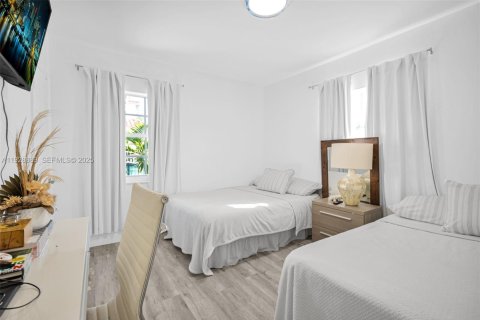 Propiedad comercial en venta en Miami, Florida, 225.57 m2 № 2039890 - foto 28