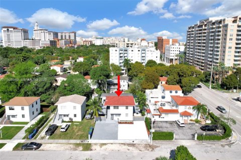 Propiedad comercial en venta en Miami, Florida, 225.57 m2 № 2039890 - foto 10