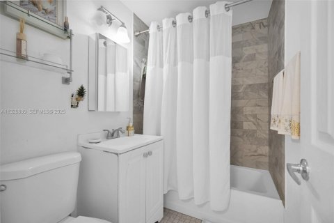 Propiedad comercial en venta en Miami, Florida, 225.57 m2 № 2039890 - foto 26