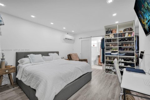 Propiedad comercial en venta en Miami, Florida, 225.57 m2 № 2039890 - foto 17