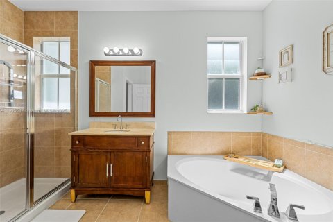 Adosado en venta en Doral, Florida, 3 dormitorios, 186.55 m2 № 2013192 - foto 29