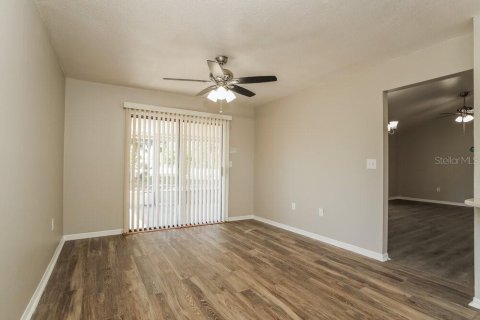 Villa ou maison à louer à Kissimmee, Floride: 3 chambres, 144.37 m2 № 2113334 - photo 5