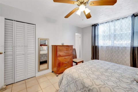 Condominio en venta en Lauderdale Lakes, Florida, 2 dormitorios, 93.83 m2 № 1929611 - foto 14