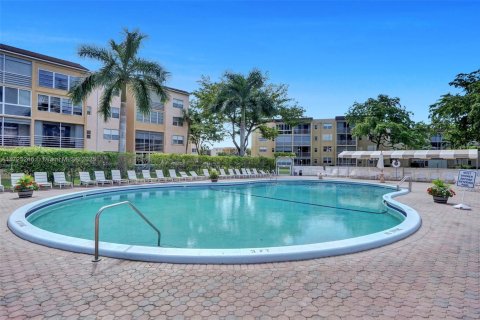 Condominio en venta en Lauderdale Lakes, Florida, 2 dormitorios, 93.83 m2 № 1929611 - foto 20