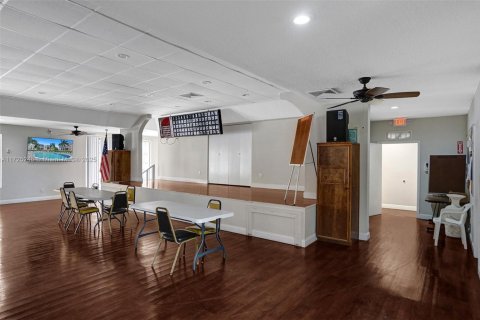 Condominio en venta en Lauderdale Lakes, Florida, 2 dormitorios, 93.83 m2 № 1929611 - foto 28