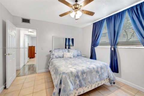 Condominio en venta en Lauderdale Lakes, Florida, 2 dormitorios, 93.83 m2 № 1929611 - foto 17