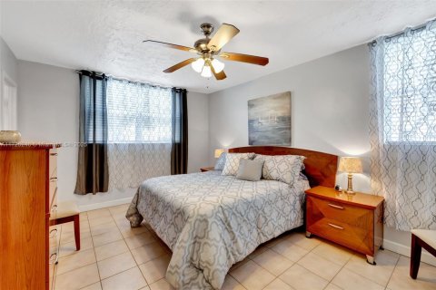 Condominio en venta en Lauderdale Lakes, Florida, 2 dormitorios, 93.83 m2 № 1929611 - foto 12