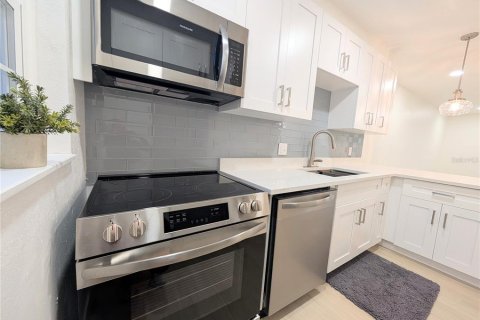 Copropriété à vendre à Tampa, Floride: 2 chambres, 86.21 m2 № 2371749 - photo 6