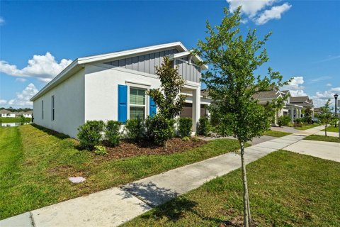 Villa ou maison à louer à Kissimmee, Floride: 4 chambres, 178.56 m2 № 2395815 - photo 3