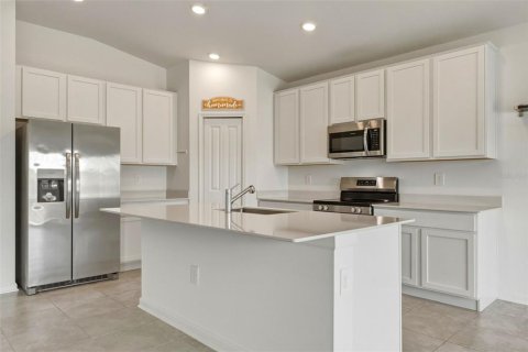 Villa ou maison à louer à Kissimmee, Floride: 4 chambres, 178.56 m2 № 2395815 - photo 15