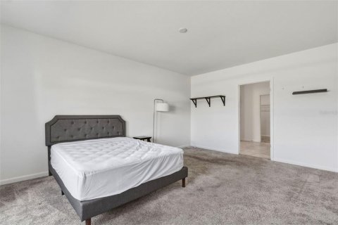 Villa ou maison à louer à Kissimmee, Floride: 4 chambres, 178.56 m2 № 2395815 - photo 22