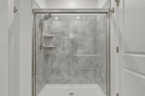 Villa ou maison à louer à Kissimmee, Floride: 4 chambres, 178.56 m2 № 2395815 - photo 11