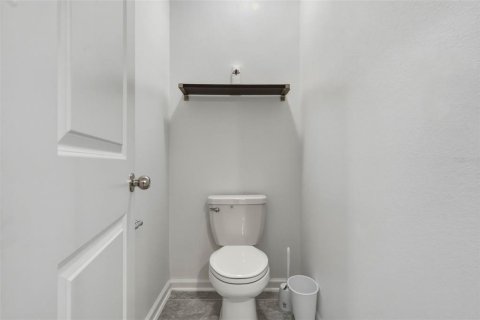 Villa ou maison à louer à Kissimmee, Floride: 4 chambres, 178.56 m2 № 2395815 - photo 10