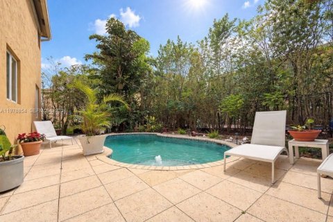Casa en venta en Miami Gardens, Florida, 6 dormitorios, 313.92 m2 № 2079297 - foto 25
