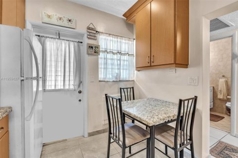 Copropriété à vendre à Hallandale Beach, Floride: 1 chambre, 71.53 m2 № 2023733 - photo 19