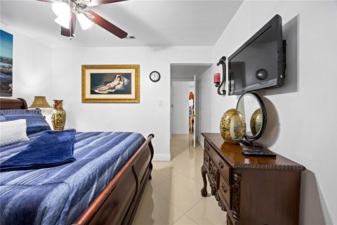Купить виллу или дом в Катлер-Бей, Флорида 6 спален, 204.2м2, № 2079991 - фото 21