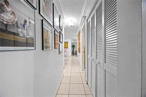 Купить виллу или дом в Катлер-Бей, Флорида 6 спален, 204.2м2, № 2079991 - фото 28