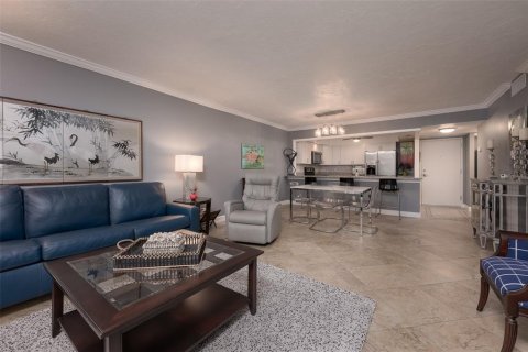 Condo in Sarasota, Florida, 1 bedroom № 2396492 - photo 5