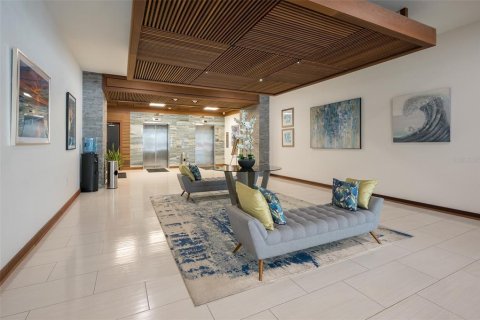 Condo in Sarasota, Florida, 1 bedroom № 2396492 - photo 23