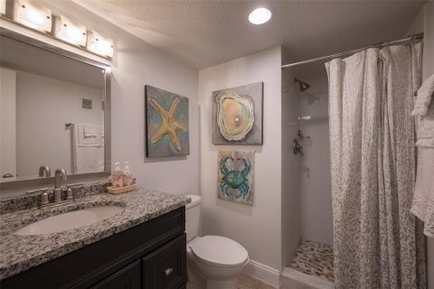 Condo in Sarasota, Florida, 1 bedroom № 2396492 - photo 12