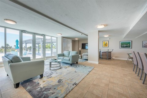 Condo in Sarasota, Florida, 1 bedroom № 2396492 - photo 24