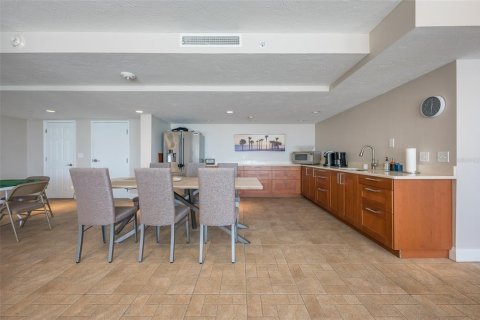 Condo in Sarasota, Florida, 1 bedroom № 2396492 - photo 26