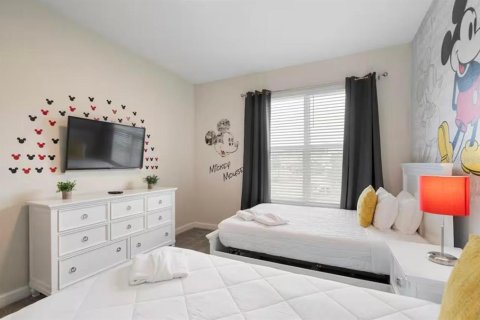 House in Kissimmee, Florida 5 bedrooms, 278.34 sq.m. № 2135777 - photo 26