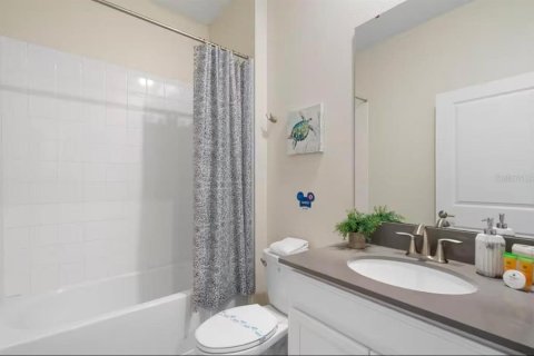 House in Kissimmee, Florida 5 bedrooms, 278.34 sq.m. № 2135777 - photo 29