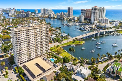 Condominio en Fort Lauderdale, Florida, 2 dormitorios  № 2193401