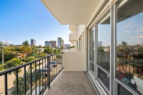 Condominio en venta en Fort Lauderdale, Florida, 2 dormitorios, 114.27 m2 № 2193401 - foto 15